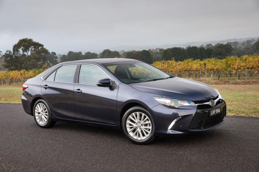  Toyota Camry Atara SL 2015 года  (фото 18 из 22)